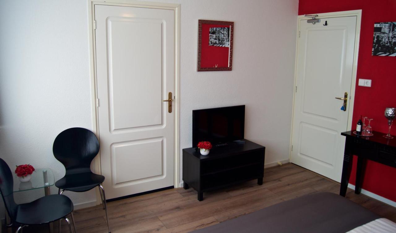 The Studio Guesthouse โวเลนดัม ภายนอก รูปภาพ